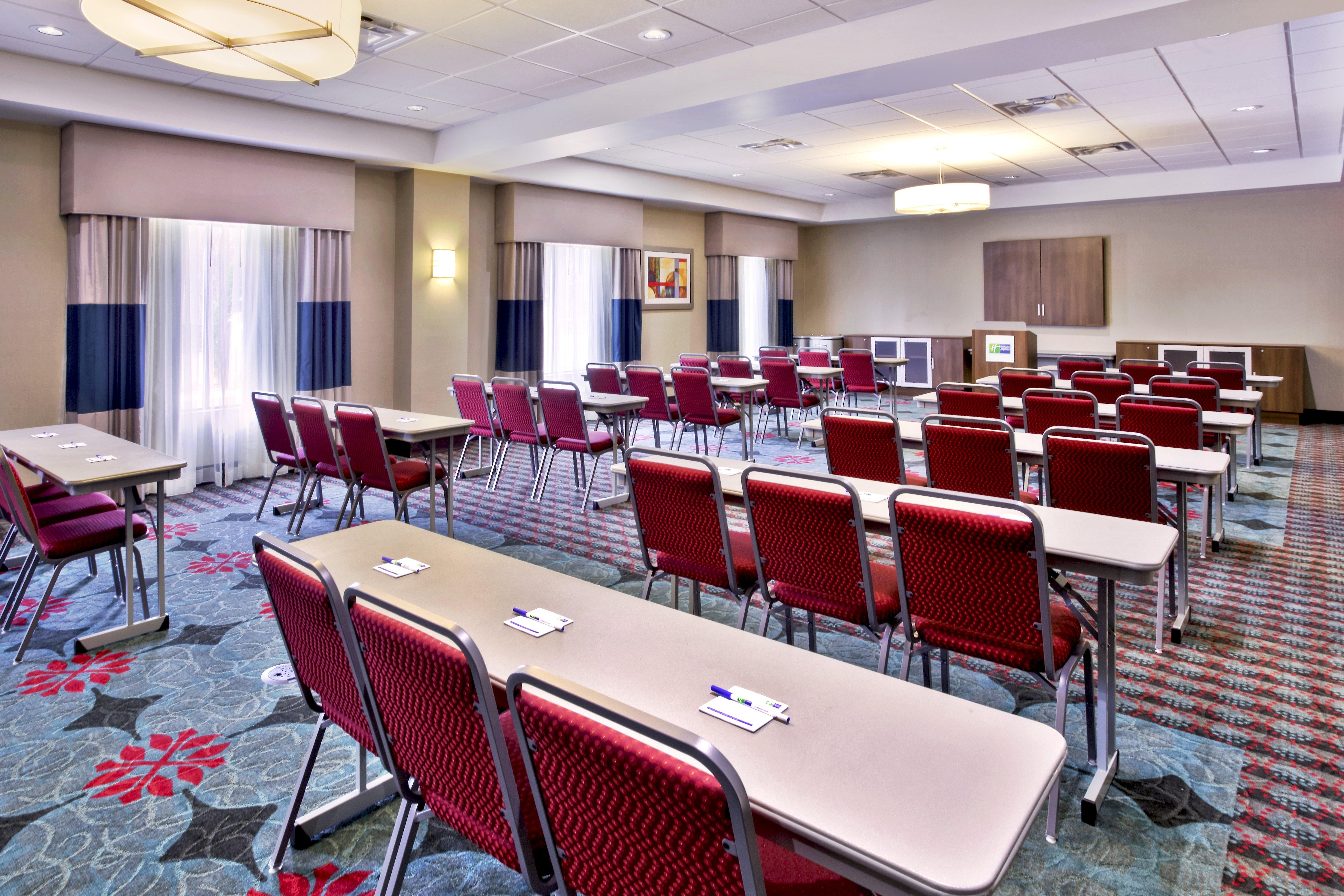 Holiday Inn Express & Suites Oak Ridge By Ihg Exterior foto